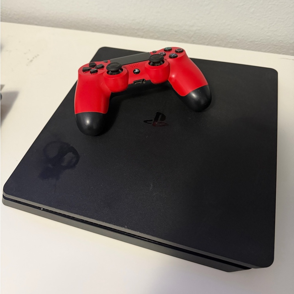 PS4 Slim 1TB Spider-Man Edition